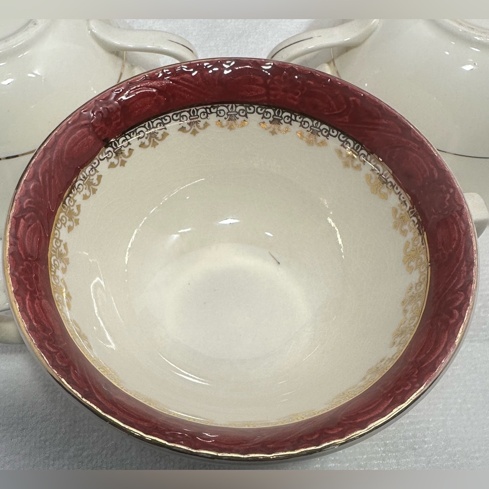 Royal Tudor Vintage Ware Olde England Twin Handled Soup Bowl Collectible England